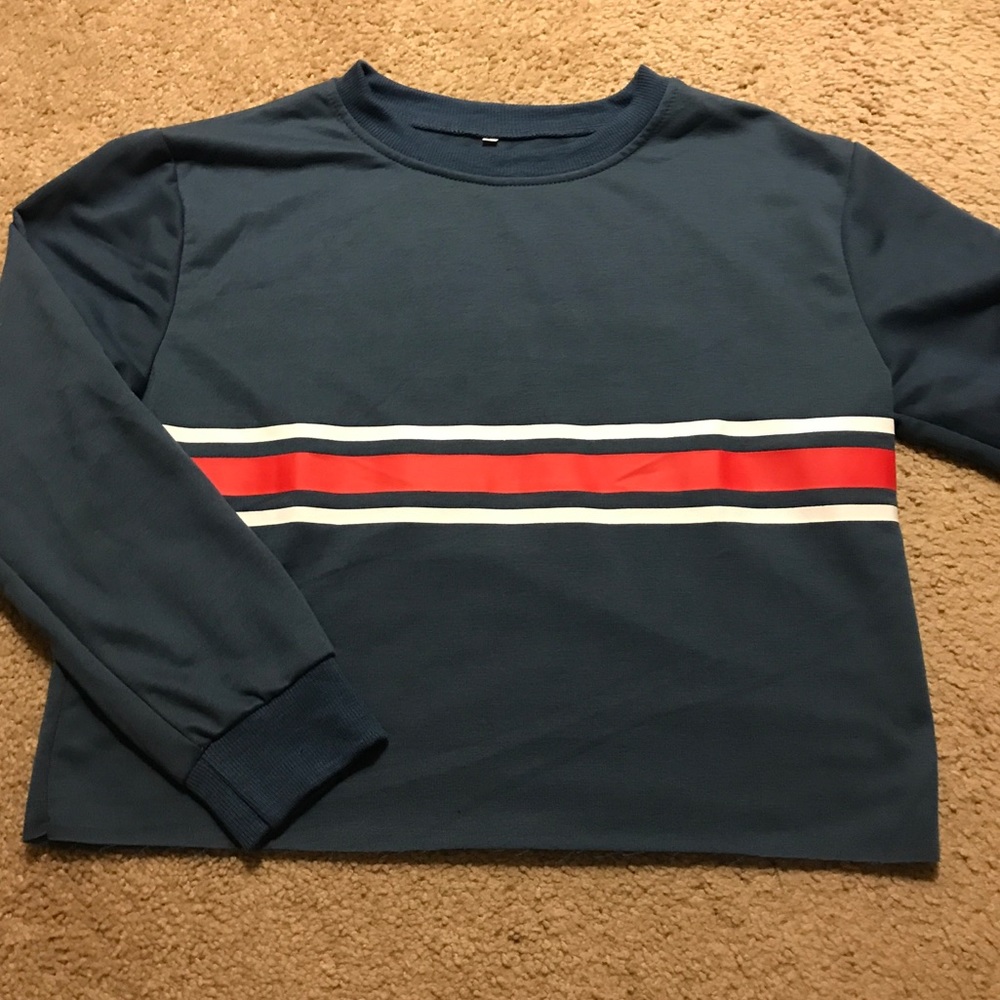 💛 3/$30 STRIPED CROP SWEATSHIRT